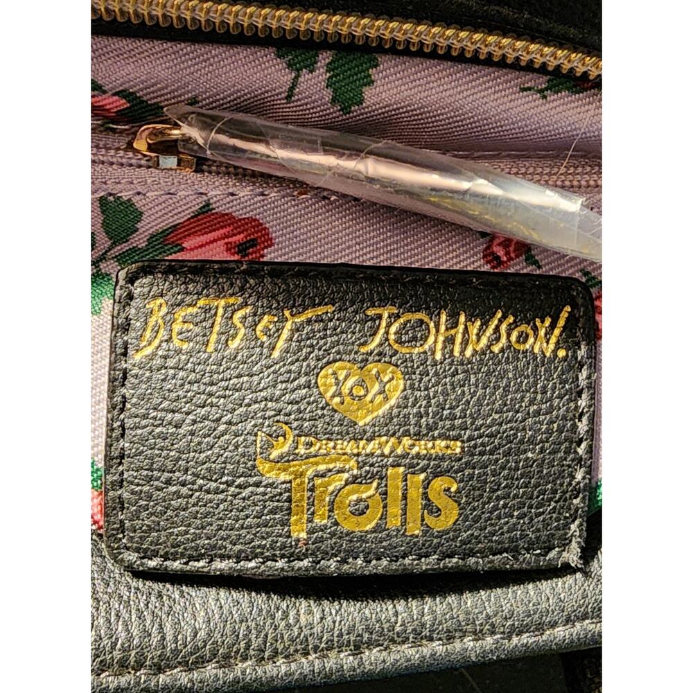 Betsey Johnson Trolls by dream works black Mini Purse with Cupcake tag - Picture 4 of 9